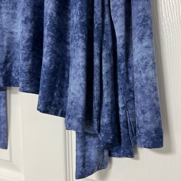 LOGO by Lori Goldstein Blue and Light Blue Spattered Paint Open Cardigan - Picture 10 of 11